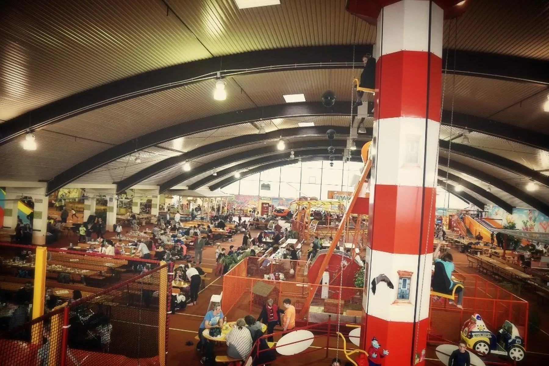 Indoor-Freizeitpark Trampolin Trier XXXL für die ganze Familie!