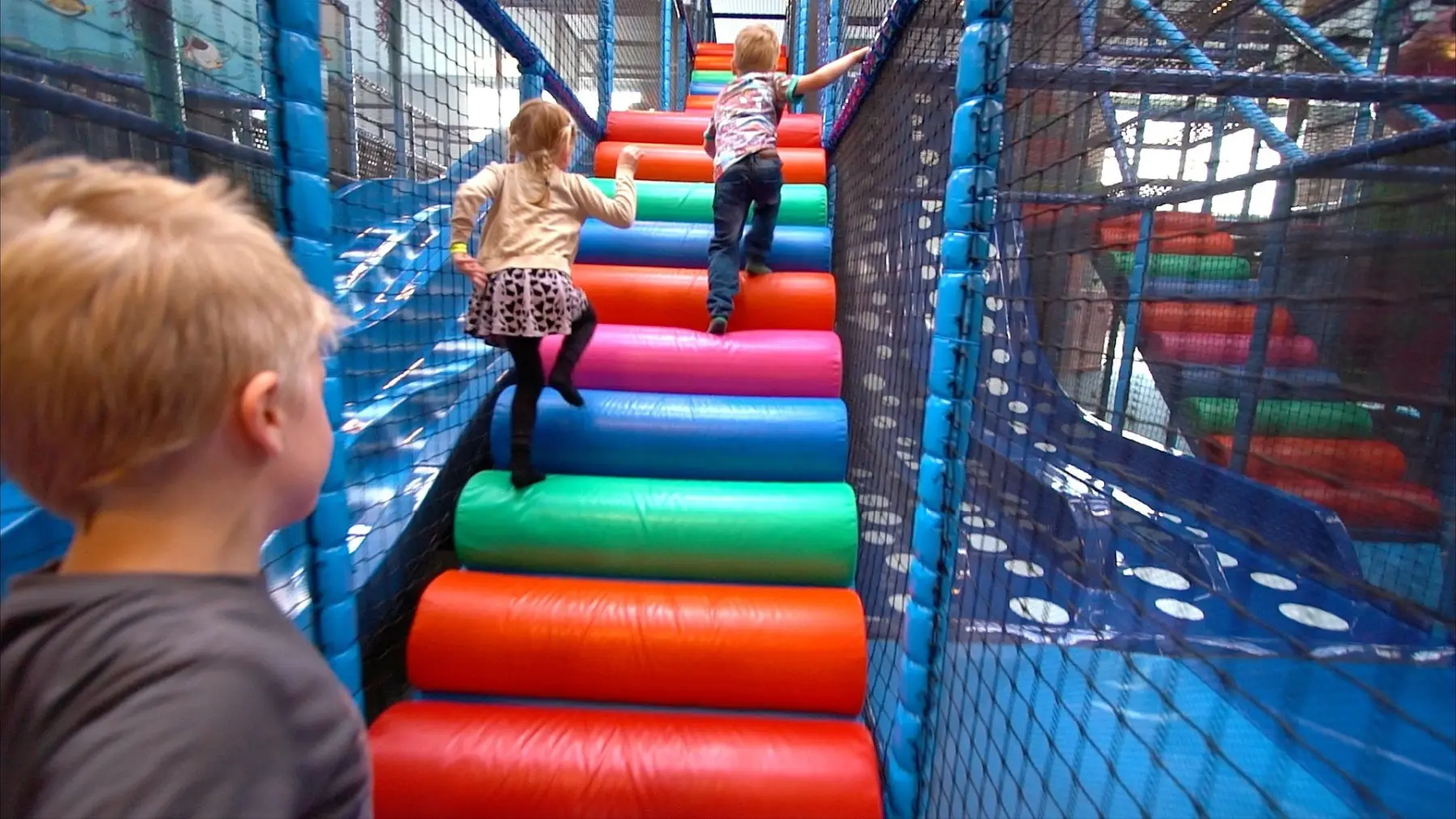 Indoor-Freizeitpark Trampolin Trier XXXL für die ganze Familie!